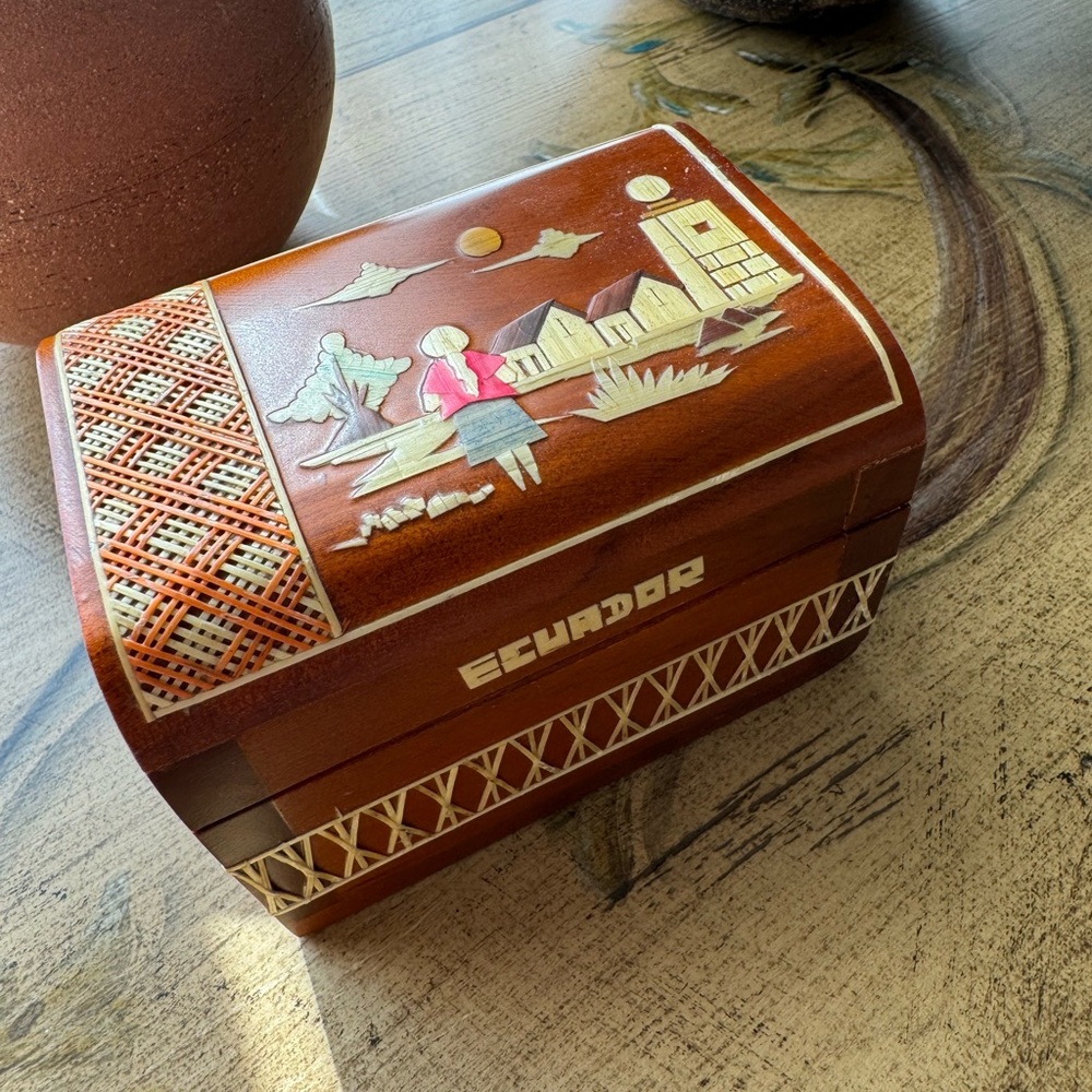 Ecuador Cherry Wooden Decor Box Handmade Indigenous